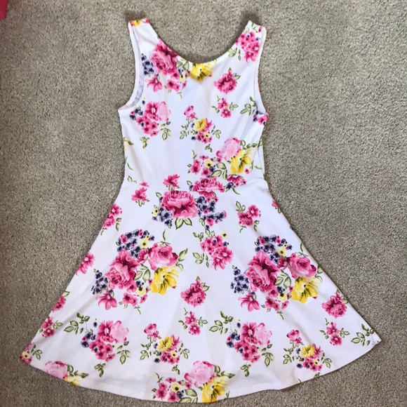 Cute floral dress - Picture 1 of 5